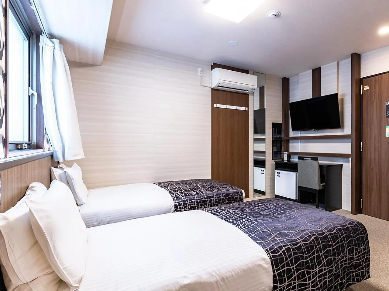 Apa Hotel Nambaminami Daikokucho Ekimae Osaka