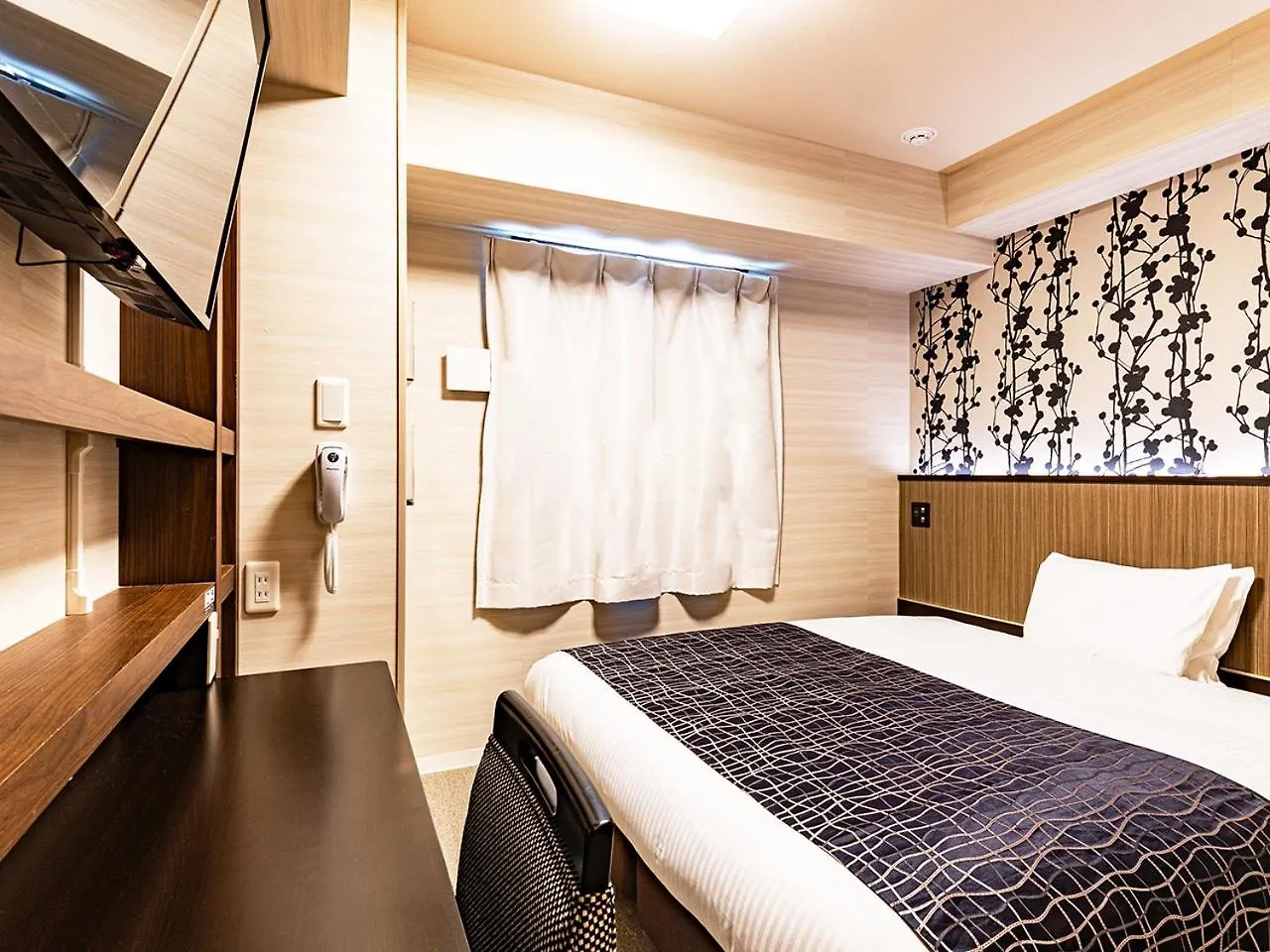 ***  Apa Hotel Nambaminami Daikokucho Ekimae Osaka Japón