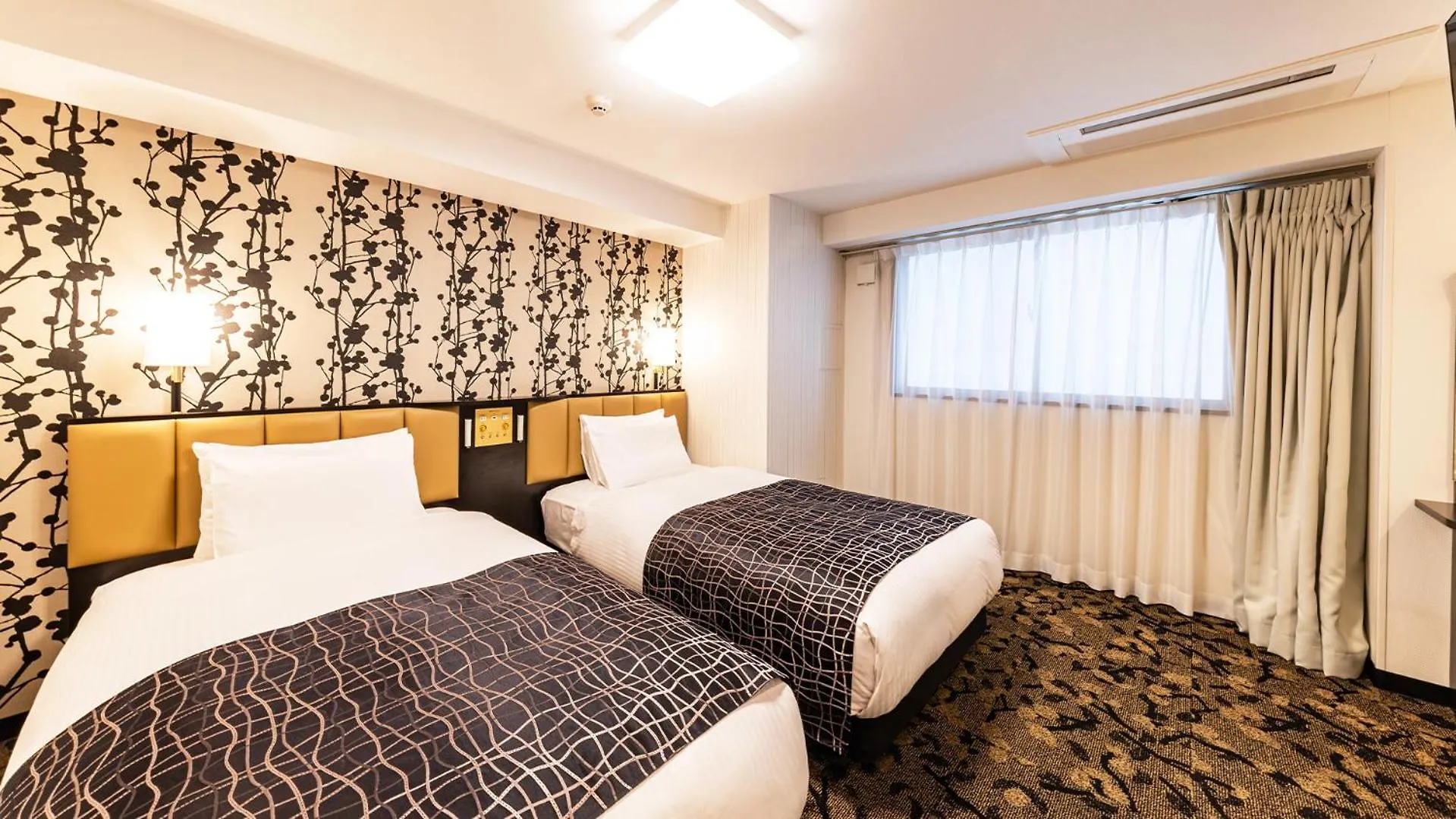 Apa Hotel Nambaminami Daikokucho Ekimae Osaka 3*,  Japan
